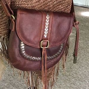 Awesome Lucky brand leather crossbody